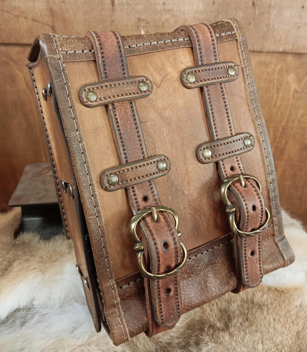 Leather potion bag | LARP alchemist | DIY instructions