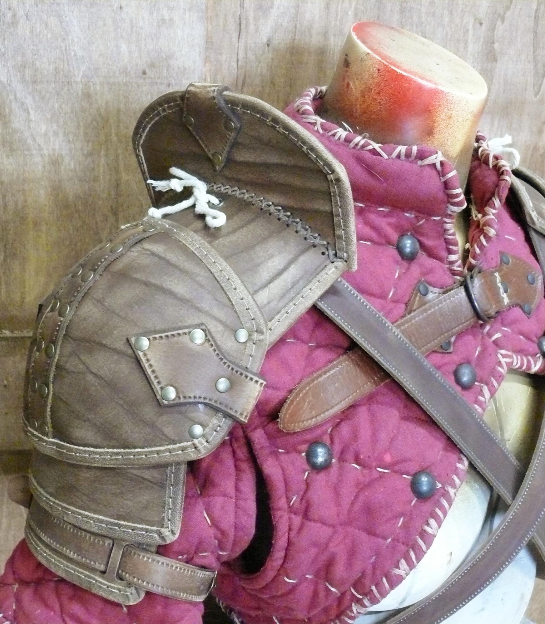 Shoulder pad leather pattern | LARP Warrior | DIY Instructions