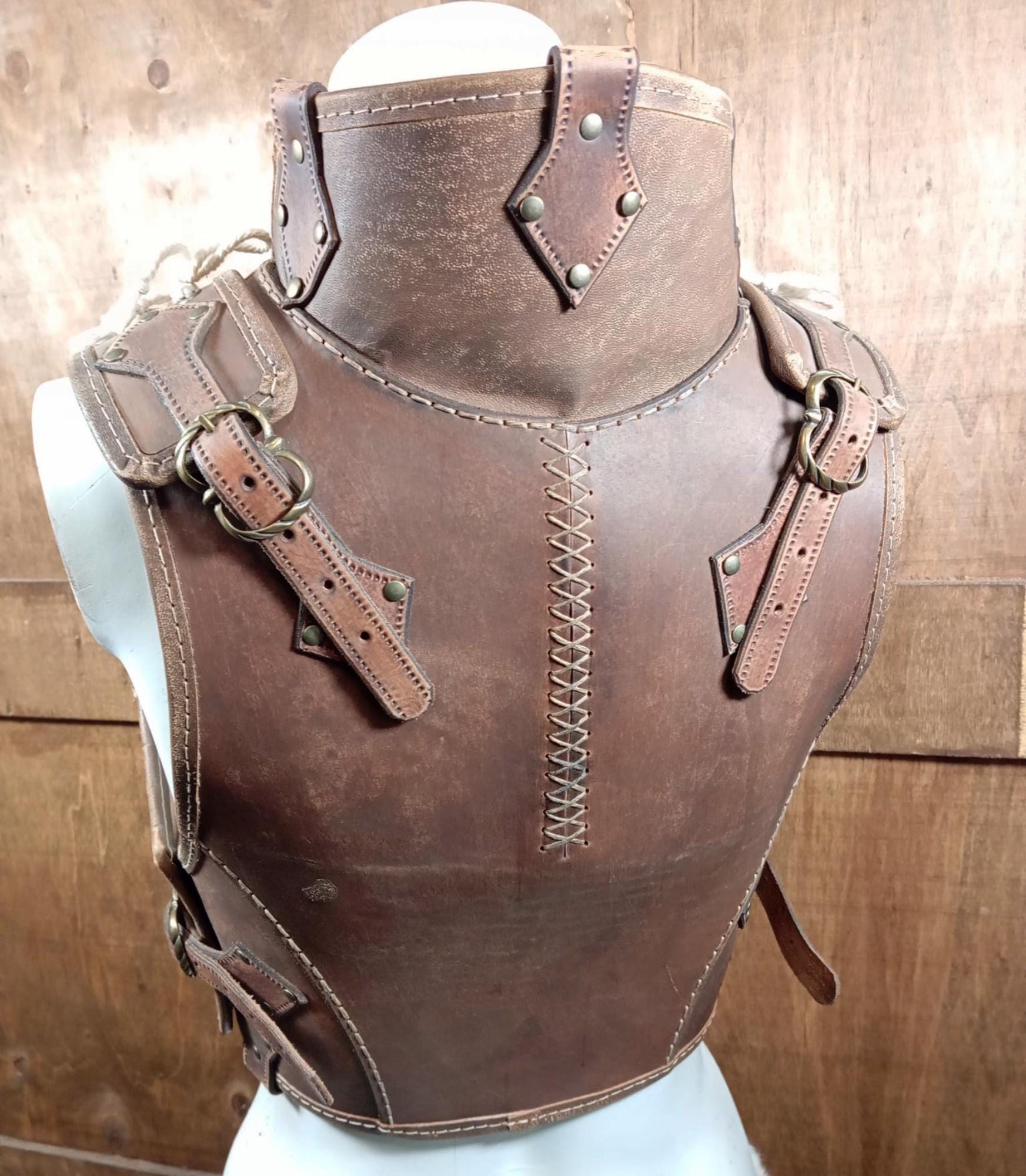 Leather armor pattern | LARP Female warrior | DIY instructions