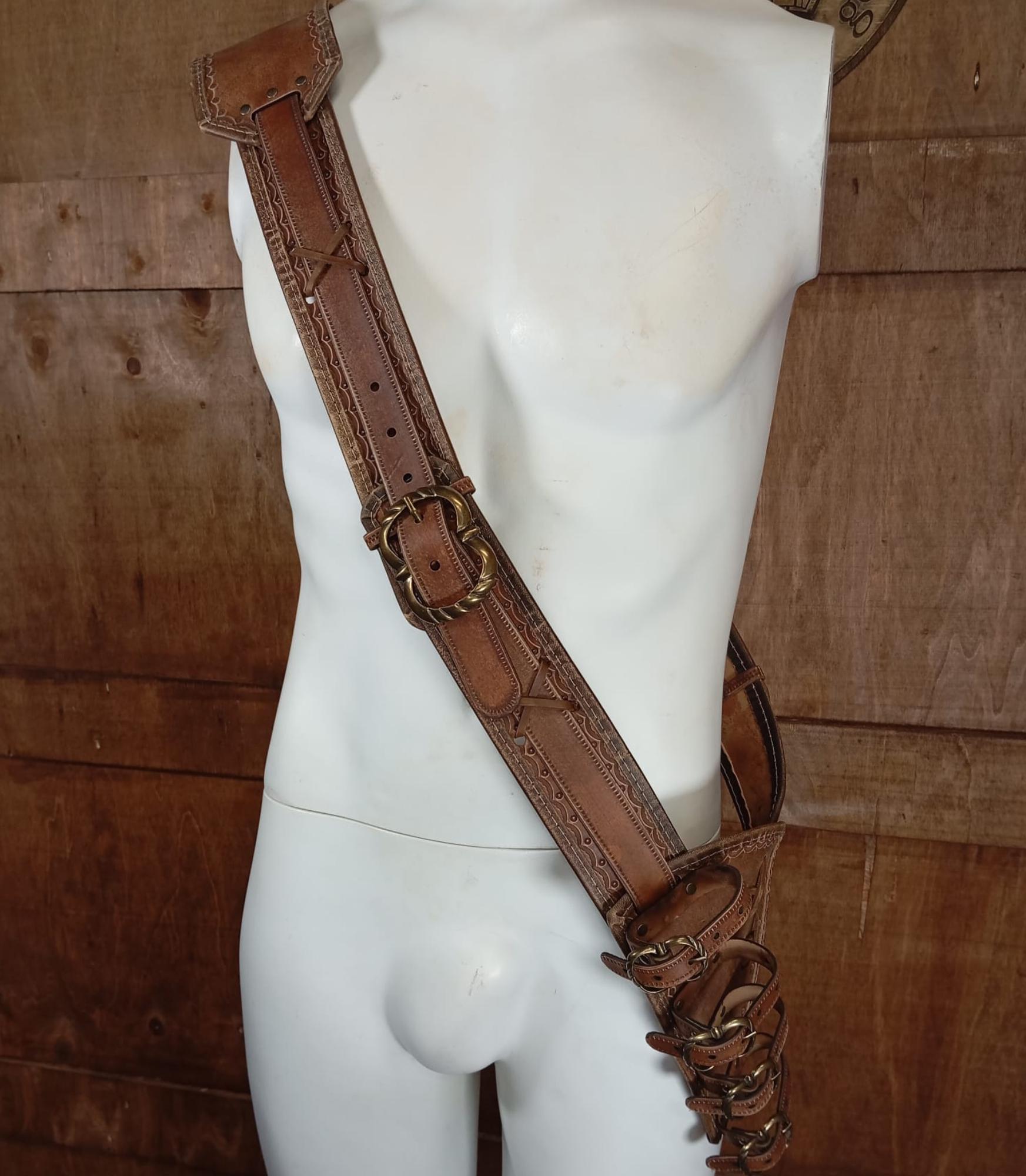 Baldric leather pattern | Steampunk musketeer | DIY instructions