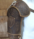 Shoulder pad Leather pattern | Steampunk LARP musketeer | DIY instructions