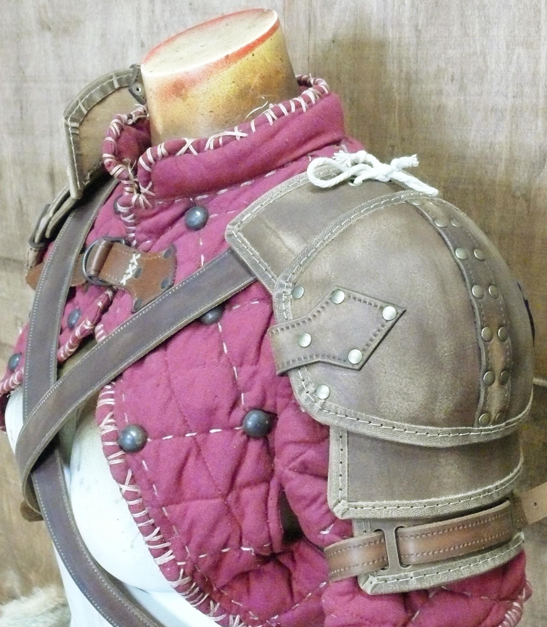 Shoulder pad leather pattern | LARP Warrior | DIY Instructions