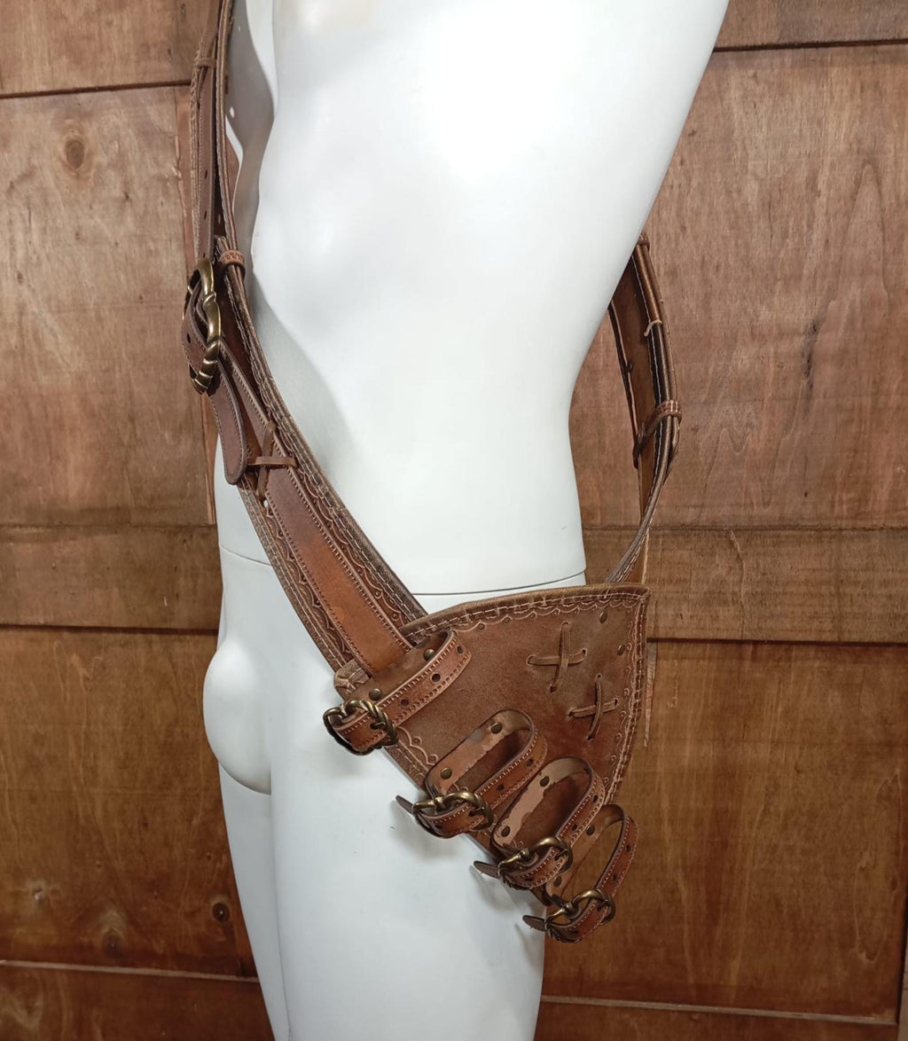 Baldric leather pattern | Steampunk musketeer | DIY instructions