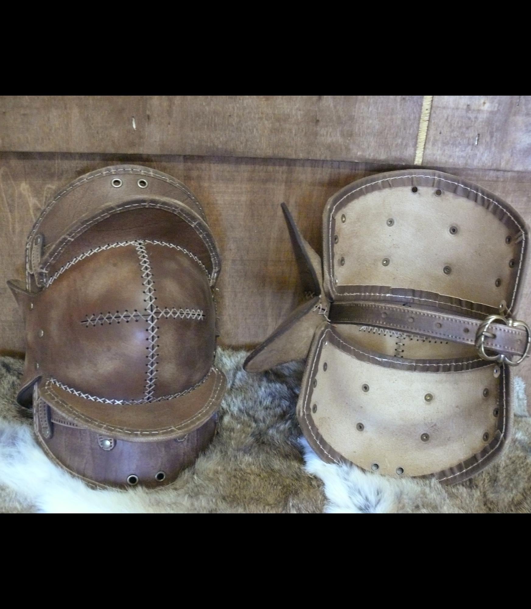 Knee armor leather pattern | LARP armor | DIY with instructions
