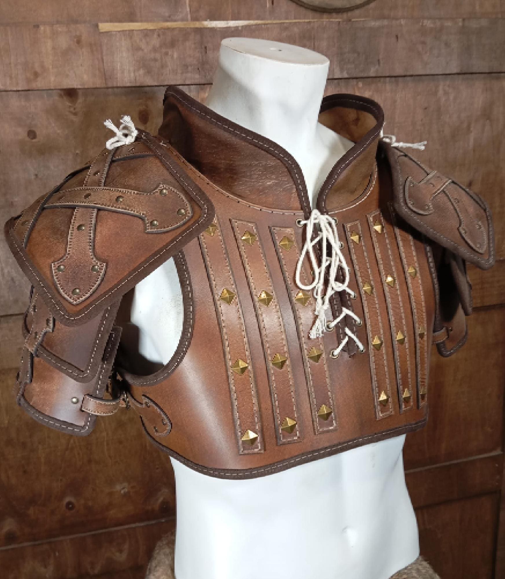 Shoulder pad leather pattern | Witcher LARP | DIY instructions